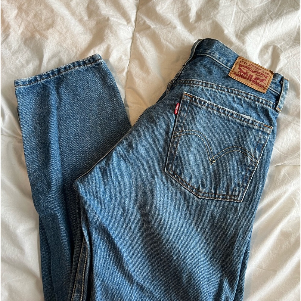 LEVI’S